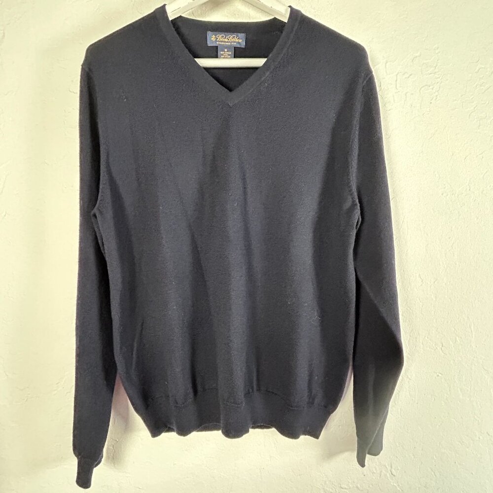 Brooks Brothers Mens V-Neck Sweater Medium Merino Wool Blend Navy Blue Pullover